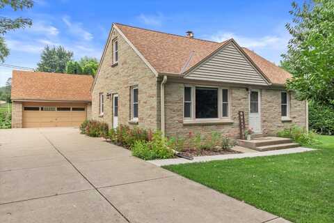 1005 Garvens Ave, Brookfield, WI 53005