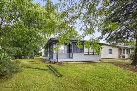 8632 Broadway Dr, Sturtevant, WI 53177