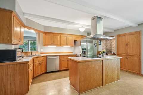 12460 W Crawford Dr, New Berlin, WI 53151