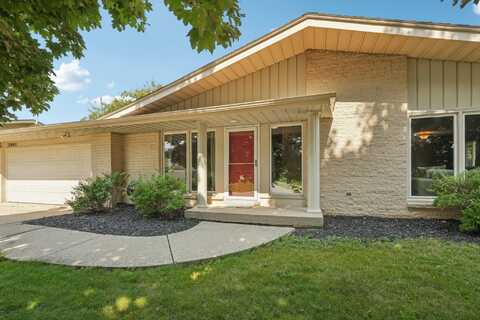 12460 W Crawford Dr, New Berlin, WI 53151