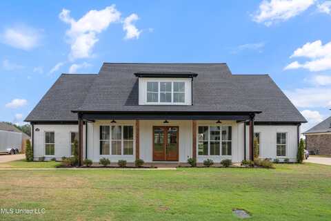 1794 Bakersfield Way, Nesbit, MS 38651