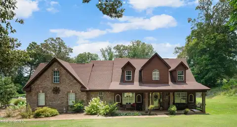 6193 Nesbit Road, Lake Cormorant, MS 38641