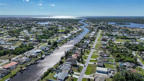 521 W TARPON BOULEVARD NW, PORT CHARLOTTE, FL 33952