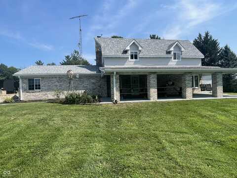 11943 Hopkins Lane, Loogootee, IN 47553