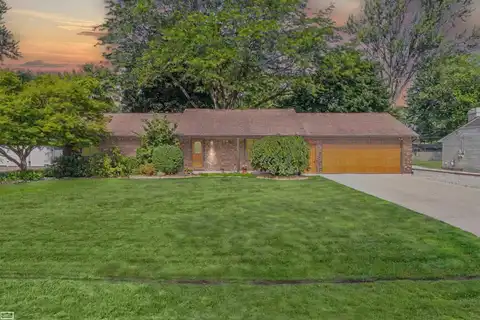 39295 Long, Harrison, MI 48045