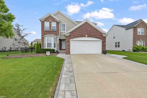 19039 Pembridge, Macomb, MI 48042