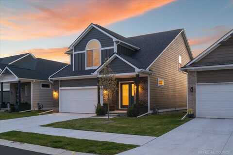 27645 Maryjane Lane E, Chesterfield Twp, MI 48047