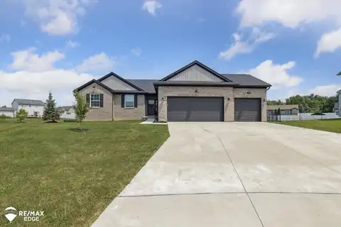 8185 Hidden Cove, Grand Blanc, MI 48439