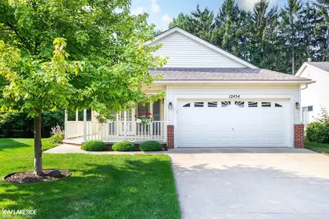 12454 Glasgow, Romeo, MI 48065