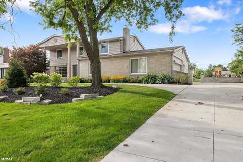 2557 Sandy Creek, Utica, MI 48316