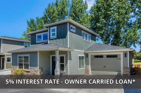 2755 SW Greens Boulevard, Redmond, OR 97756