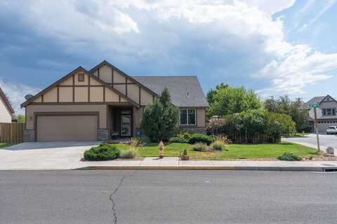 2943 SW 50th Street, Redmond, OR 97756
