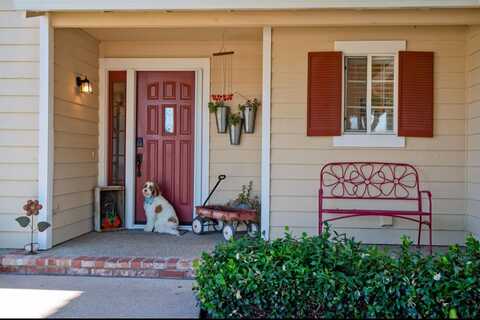 930 Hoesch WAY, GILROY, CA 95020