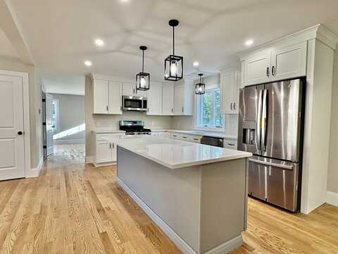 5 Day Street, Billerica, MA 01821