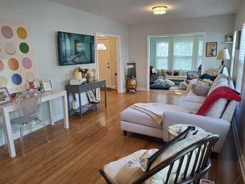 49 Hersom, Watertown, MA 02472