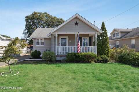 77 Drift Road, Belford, NJ 07718