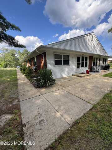 380 C Fairway Lane, Whiting, NJ 08759