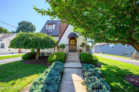 37 Kiawah Avenue, Freehold, NJ 07728