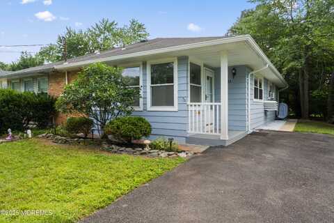 23 Niagara Drive, Toms River, NJ 08753