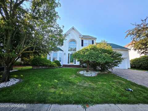 18 Samantha Way, Spotswood, NJ 08884