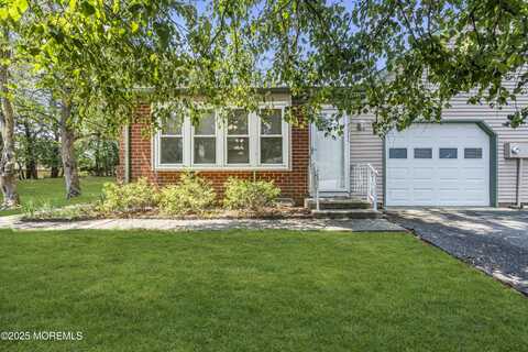 12 Juniper Lane, Manchester, NJ 08759