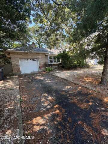 297 Cambourne Drive, Toms River, NJ 08753