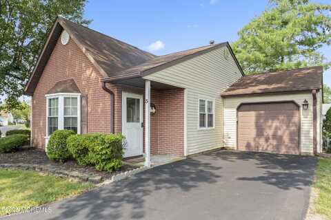 3 Gatley Close, Freehold, NJ 07728