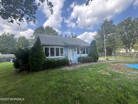 81 Crest Drive, Howell, NJ 07731