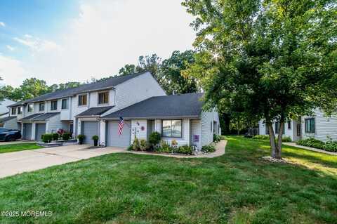 39 Lexington Circle, Matawan, NJ 07747