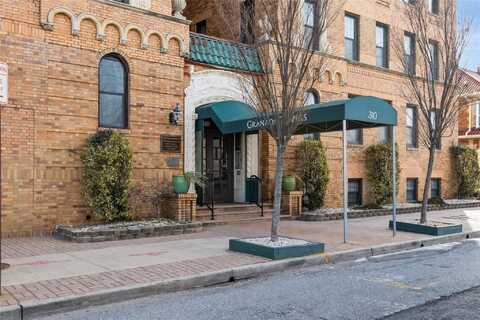 310 Riverside Boulevard, Long Beach, NY 11561