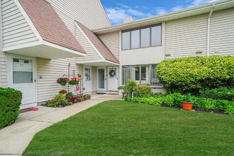 20 Laurel Avenue, East Islip, NY 11730