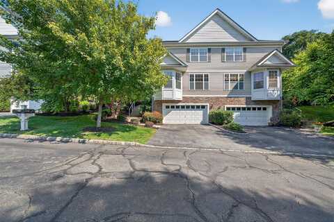 8 Green Court, Middletown, NY 10940