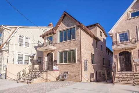715 College Place, College Point, NY 11356