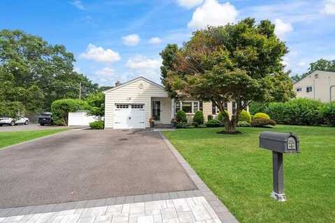 42 Kenmore Street, Dix Hills, NY 11746