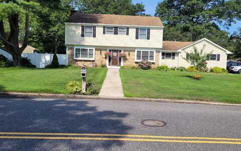 98 Wedgewood Drive, Coram, NY 11727