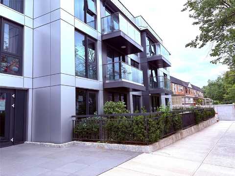 153-52 76 Road, Flushing, NY 11367