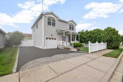 189 N Windhorst Avenue, Bethpage, NY 11714