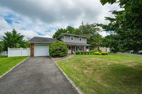 145 Fifty Acre Road S, Smithtown, NY 11787