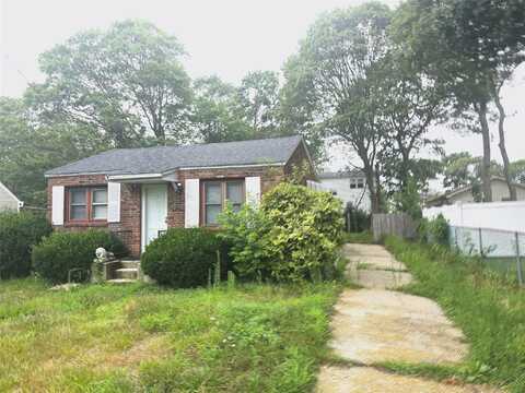 21 Sherwood Drive, Mastic Beach, NY 11951