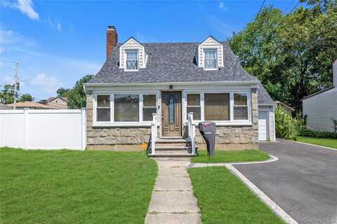 321 Washington Avenue, Roosevelt, NY 11575
