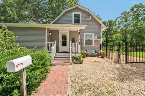 4 Poplar Avenue, Stony Brook, NY 11790