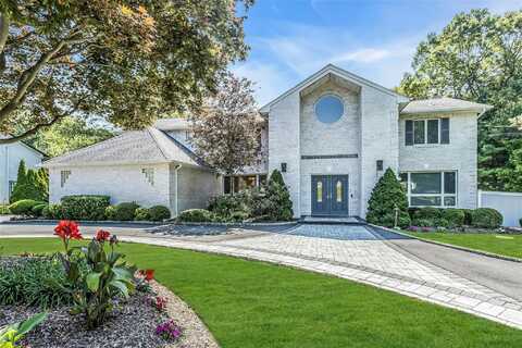 19 Susan Lane, Dix Hills, NY 11746
