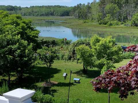 17 Bayberry Avenue, Kennebunk, ME 04043