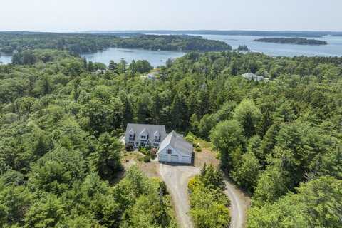 14 Moffat Lane, Boothbay Harbor, ME 04538