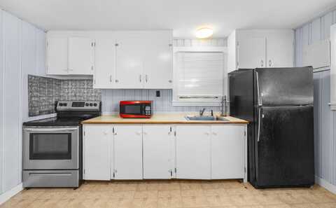 113 Bass Harbor Road, Southwest Harbor, ME 04679