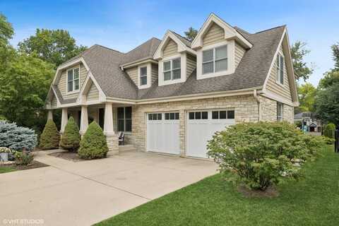 907 S Vail Avenue, Arlington Heights, IL 60005