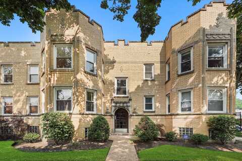 5705 N Maplewood Avenue, Chicago, IL 60659
