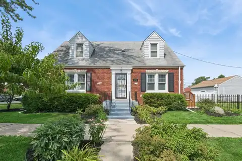 5700 W Cullom Avenue, Chicago, IL 60634