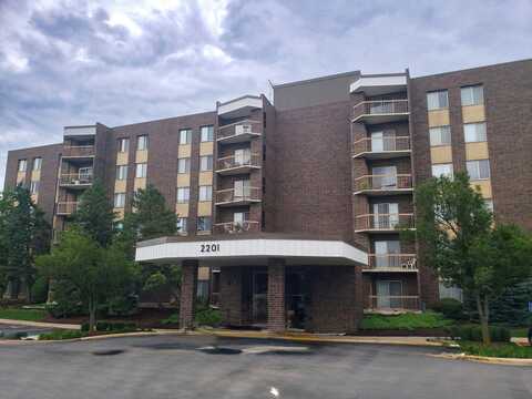 2201 Grace Street, Lombard, IL 60148