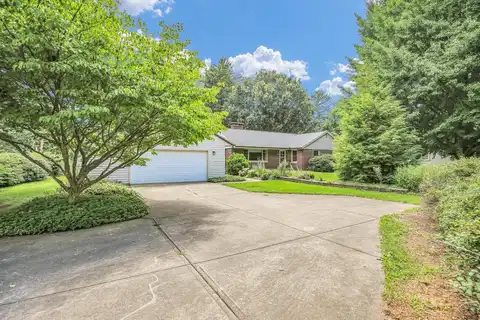 705 W Kirby Avenue, Champaign, IL 61820